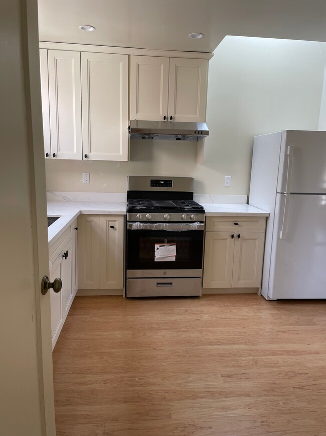 Foto del edificio - 2482 38th Ave