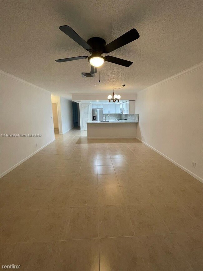 Foto del edificio - 3 br, 2 bath House - 9004 NW 23rd St # 9004