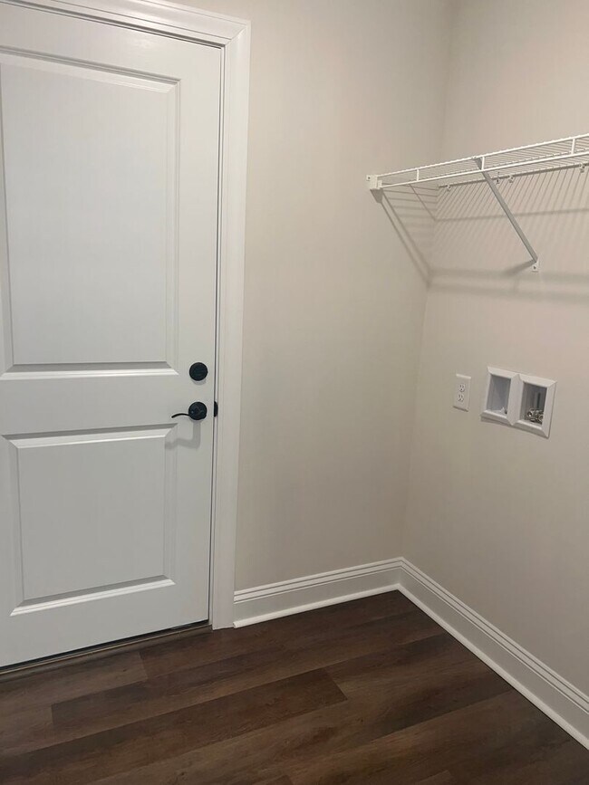 Foto del edificio - ? Your New Home Awaits — Just in Time for ...