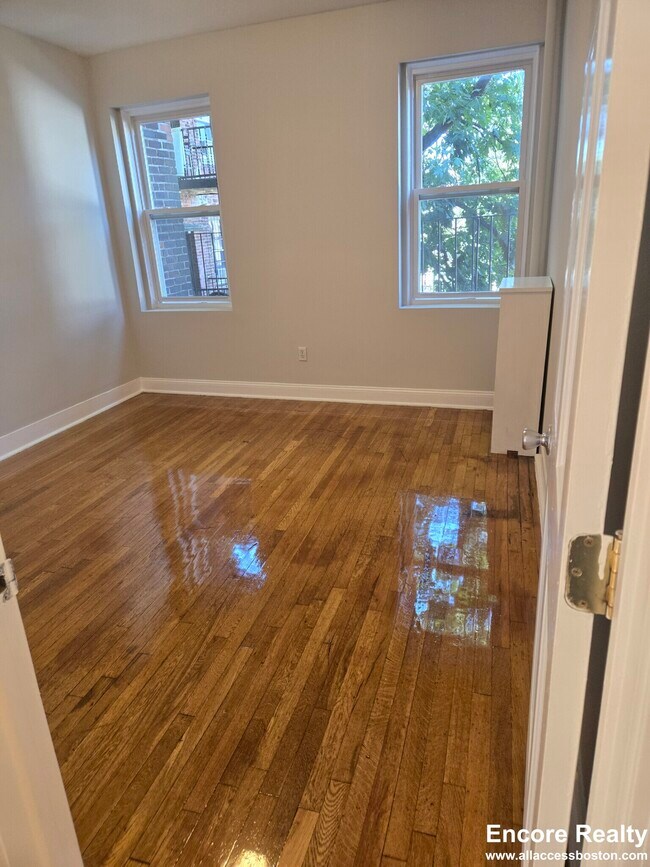 Foto del edificio - 1189 Commonwealth Ave