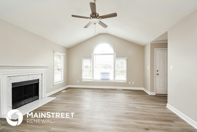 Building Photo - 3217 Peachford Ln
