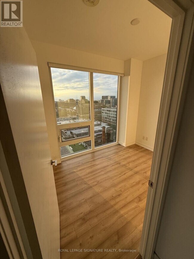 Building Photo - 135 E Liberty St