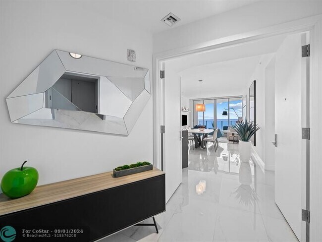 Building Photo - 701 N Fort Lauderdale Beach Blvd