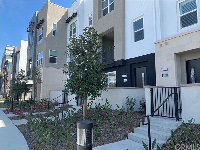 Building Photo - 2220 Synergy