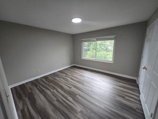 Foto del edificio - 124 Asbury Way