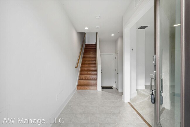 Building Photo - 3 br, 3.5 bath House - 6557 Rock Spring Dr
