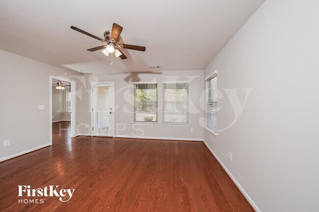 Foto del edificio - 100 Village Springs Cove