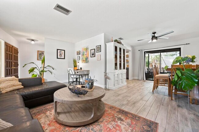 Foto del edificio - 6604 23rd Ave W