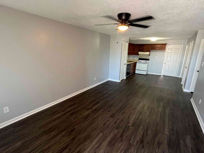 Foto del edificio - 2409 Kelly Ave SW