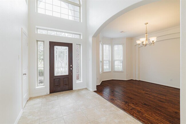 Building Photo - 7915 Shadow Dance Lane
