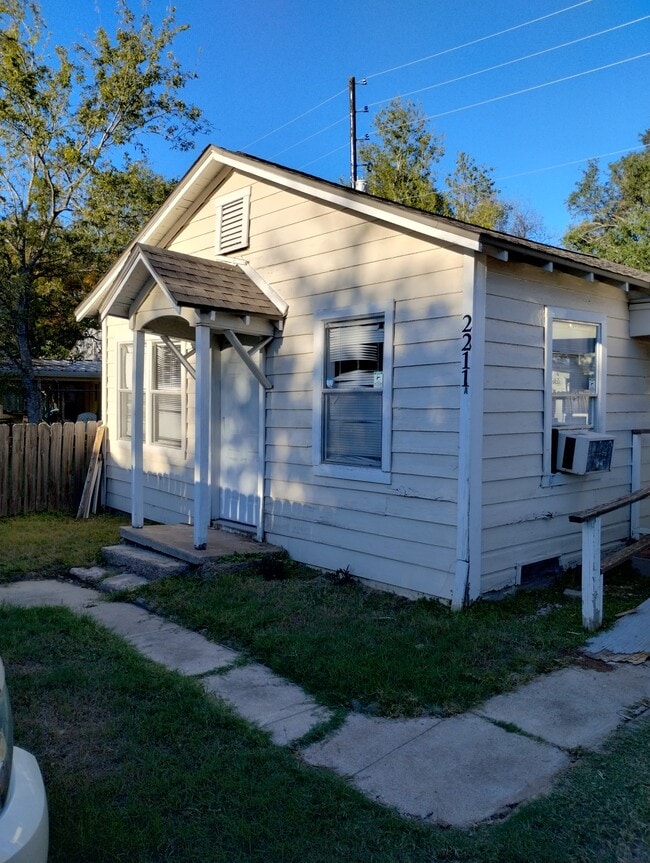 Foto del edificio - 2211 Echols St