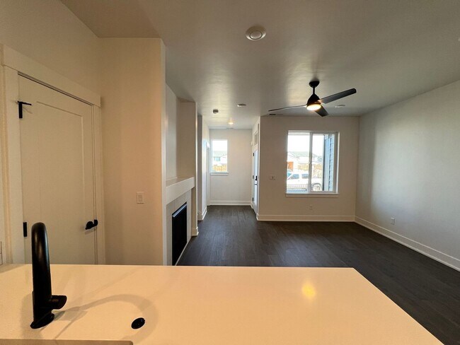 Foto del edificio - Petrosa 3 Bedroom Townhome