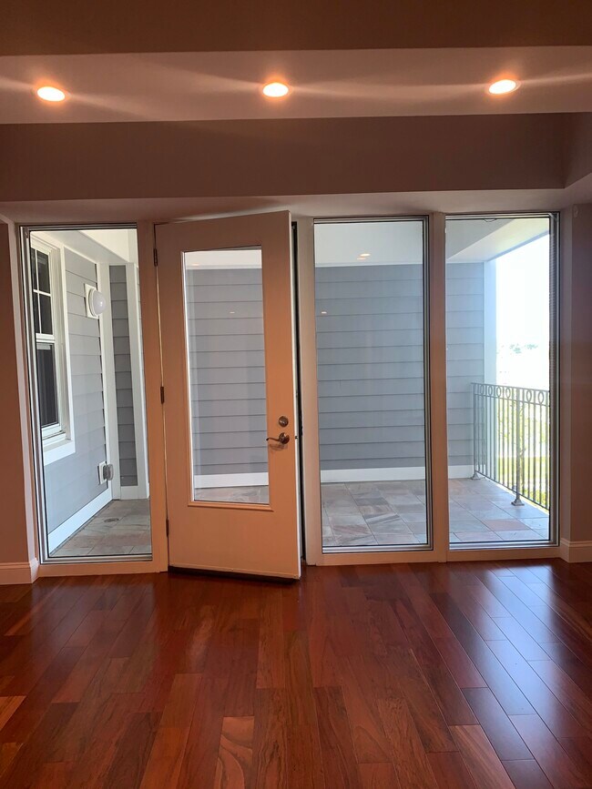 Foto del edificio - 550 Pleasant St