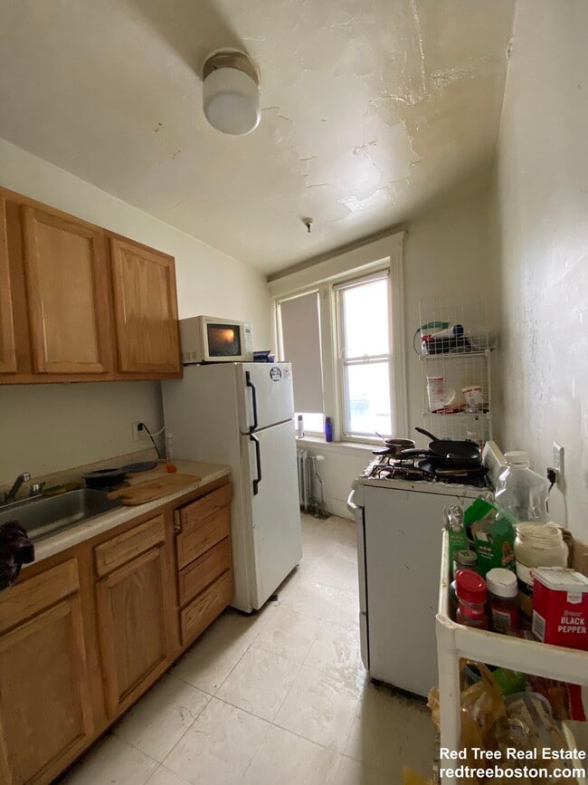 Building Photo - 231 Park Dr