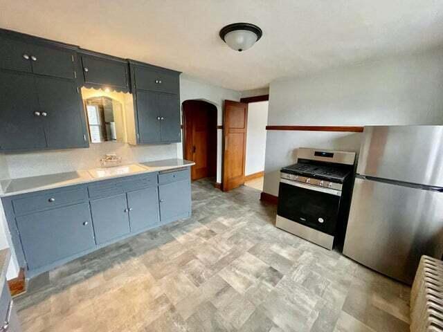 Building Photo - 2211 S 72nd St