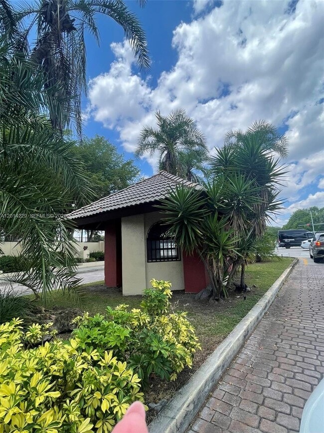 Foto del edificio - 8820 SW 123rd Ct