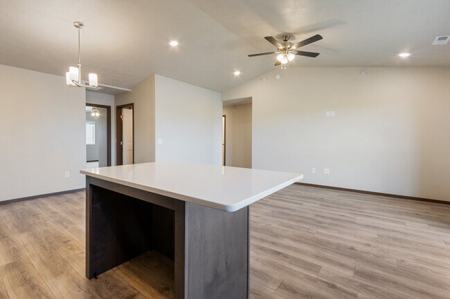 Foto del edificio - Granite Townhomes