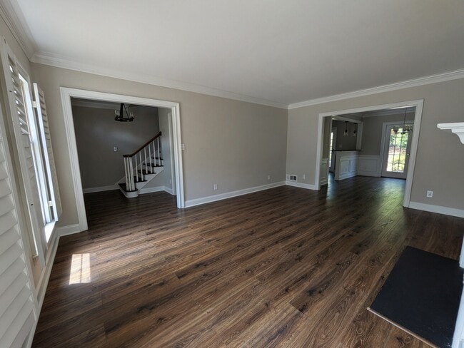 Building Photo - 276 Windsor Pky