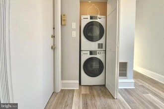 Building Photo - 1712 Mt Vernon St