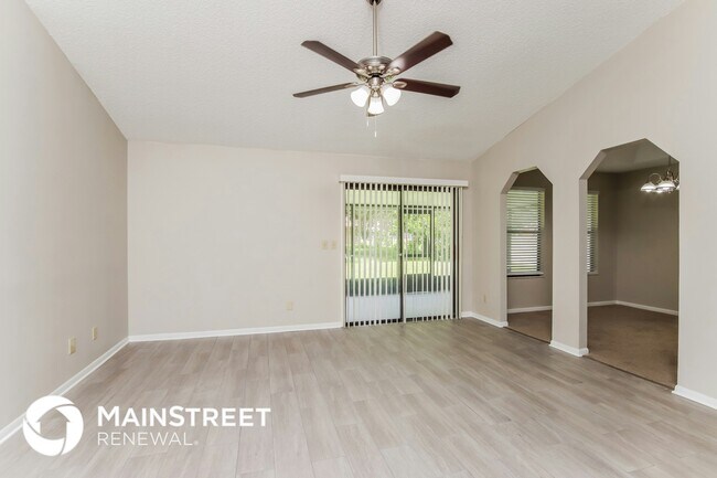 Foto del edificio - 1388 Tilberg Ave NW