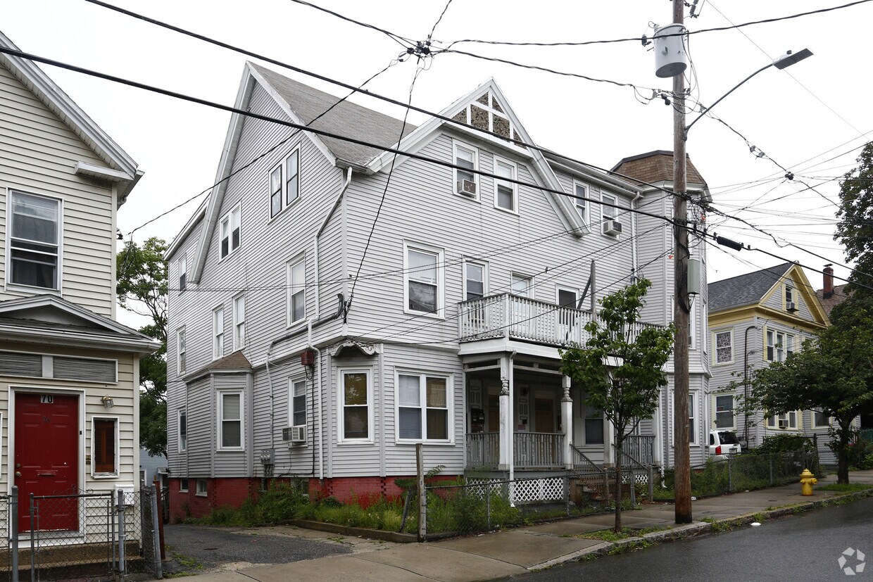 Building Photo - 72 Bloomingdale St