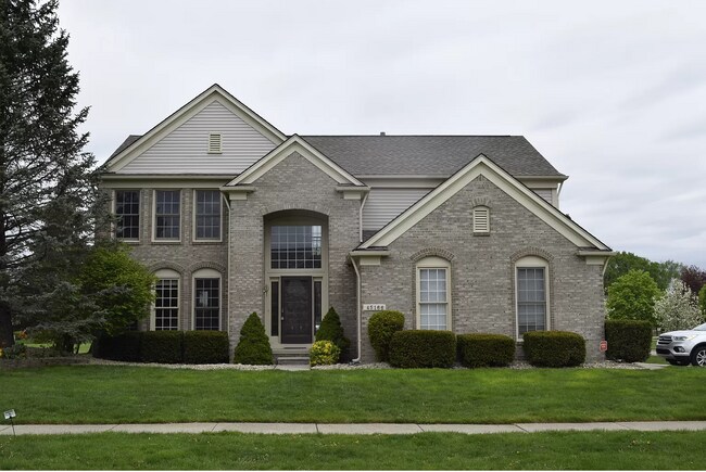 Foto del edificio - 45166 Thornhill Rd