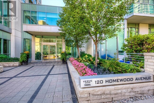 Photo du bâtiment - 120-3120 Homewood Ave