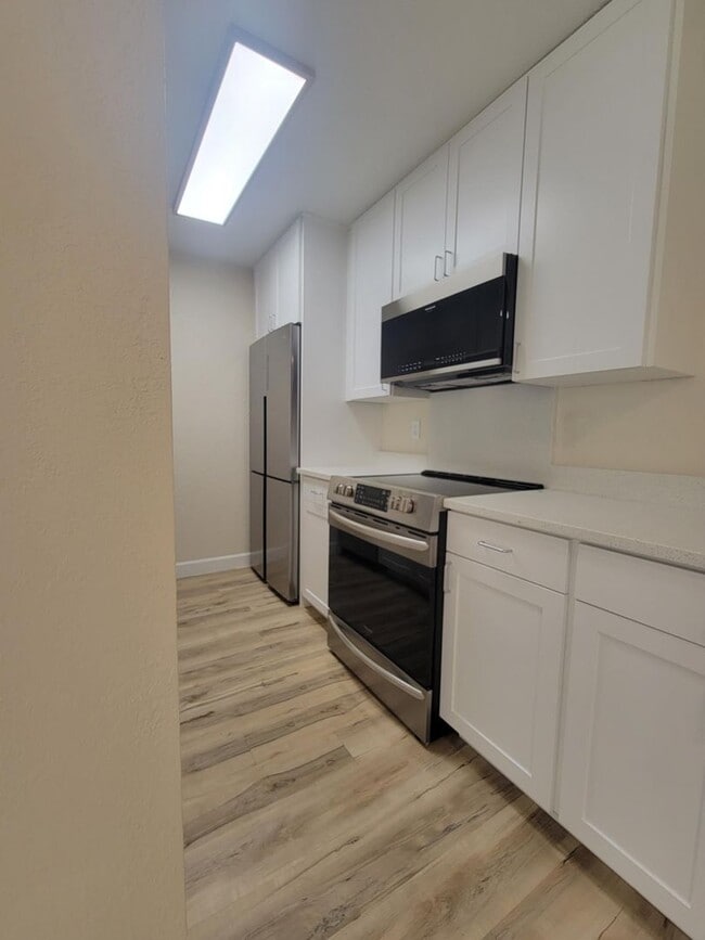 Interior Photo - Sand Pebble