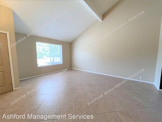 Building Photo - 4 br, 2.5 bath House - 4523 W Bluefield Ave