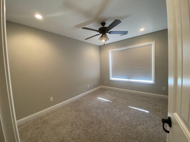 Foto del edificio - 11175 Lexington Ln