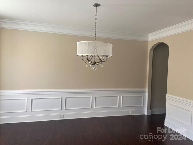 Building Photo - 13021 Pumpkin Way Dr