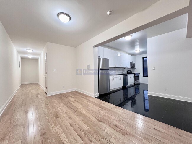 Building Photo - 1803 Riverside Dr