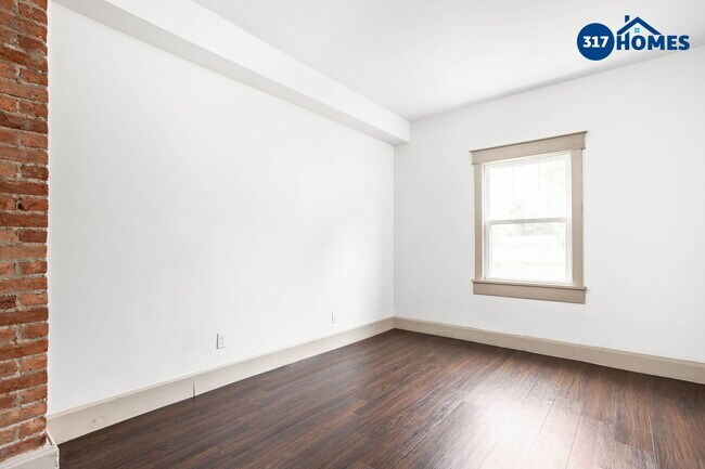Building Photo - 1229 Cottage Ave