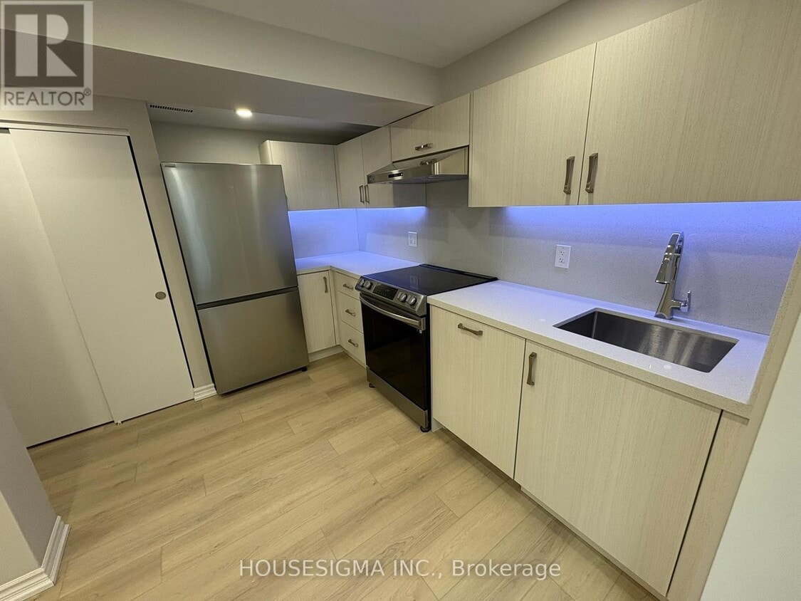 Photo principale - 526 Cobblehill Dr