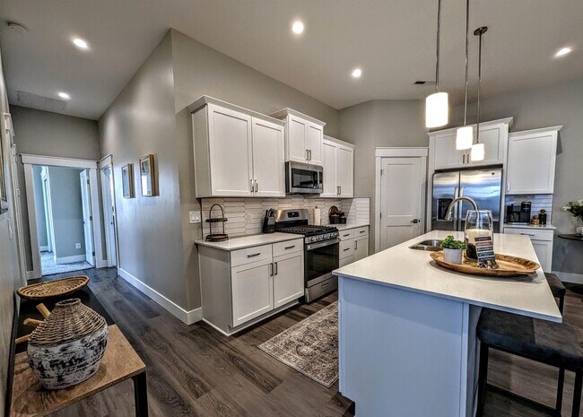 Foto del edificio - Low-Maintenance Luxury on One Level - new home Star, ID