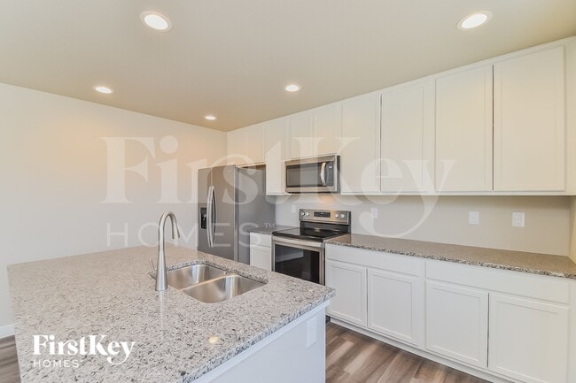 Building Photo - 10471 Horton Dr