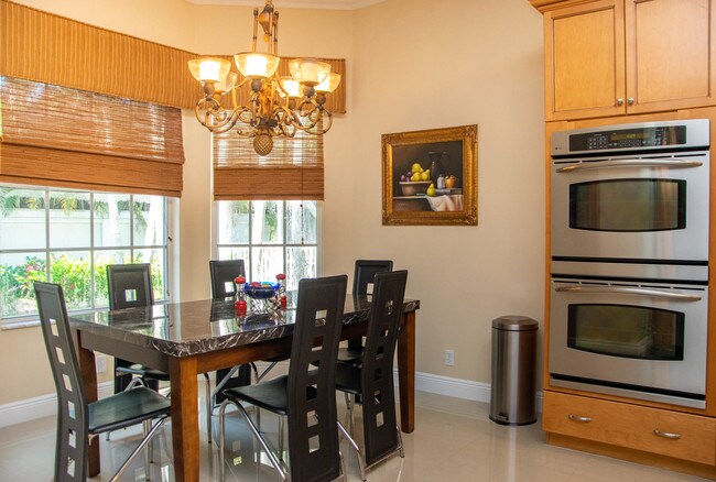 Foto del edificio - 9773 Cobblestone Creek Dr