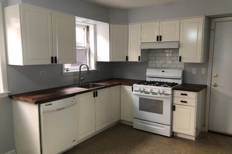 Kitchen - 1122 Circle Ave