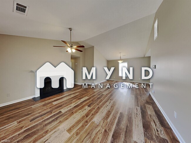 Building Photo - 3 br, 2 bath House - 89 Connie Dr