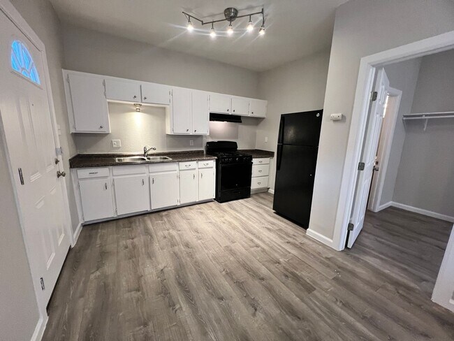 Foto del edificio - Charming One Bedroom Home In Prospect Hill