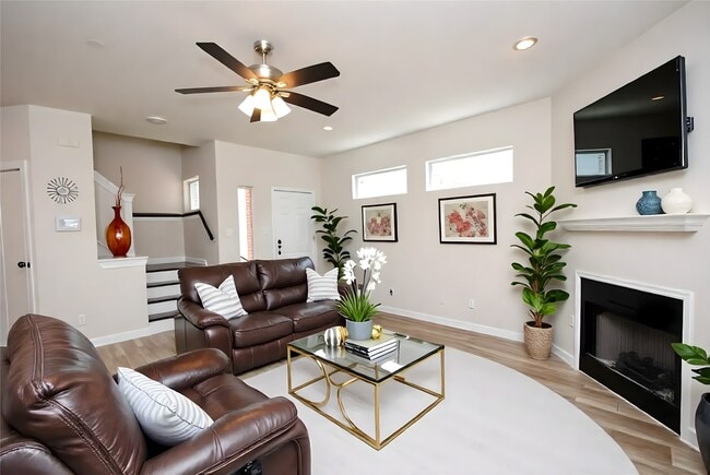 Foto del edificio - 5824 Grace Ln