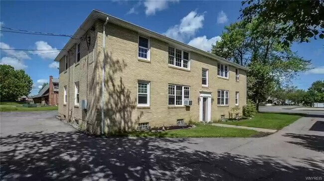 Foto del edificio - 2711 Sheridan Dr