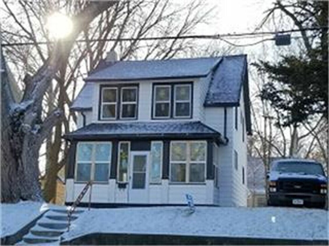 Primary Photo - LEASE TO OWN $1800 MO