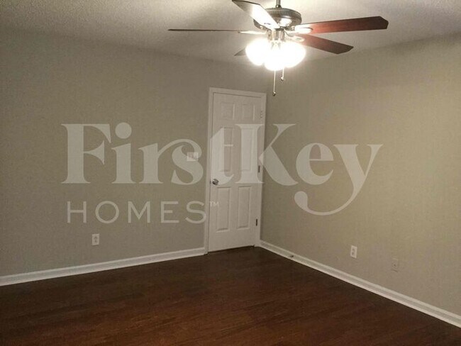 Foto del edificio - 13224 Greycrest Dr