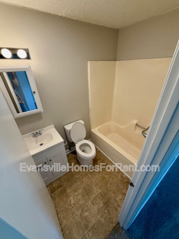 Foto del edificio - 204 N Lafayette Ave