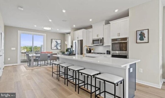 Building Photo - 24135 Pissarro Dr