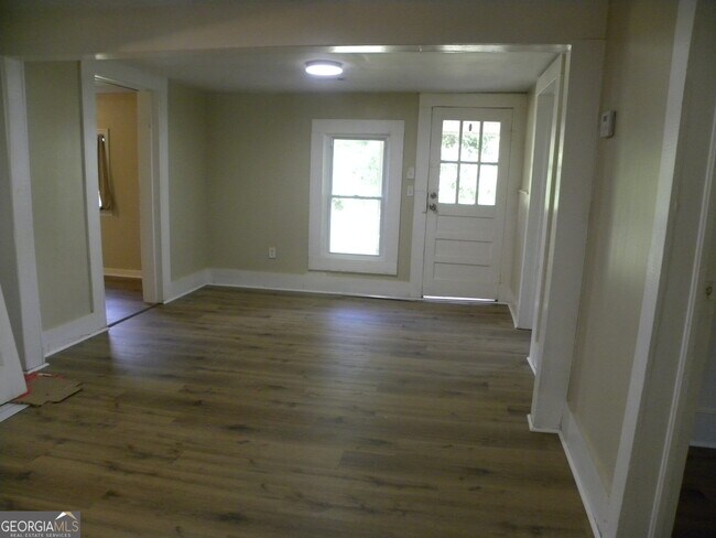 Foto del edificio - 1233 N Forest Ave