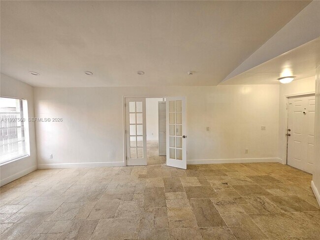 Foto del edificio - 15075 SW 49th Ln