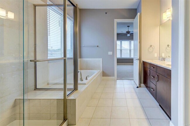 Master bathroom - 6416 Cates Ave