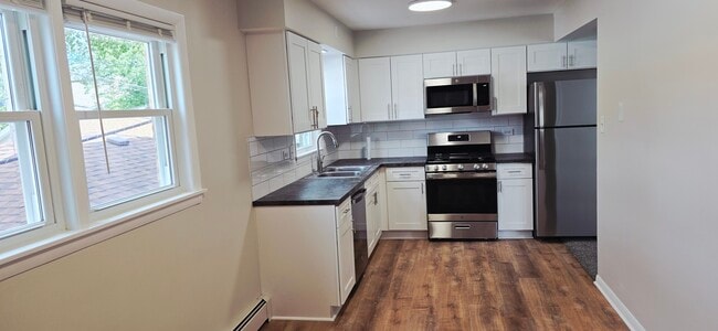 Foto del edificio - 4848 W 83rd St